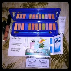 Makeup bundle